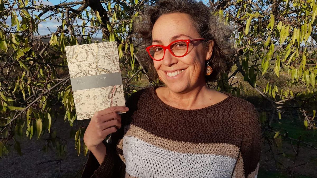 La literatura que sostiene la vida: ‘Encaje’, el libro en el que Chus García borda el territorio y a sus gentes