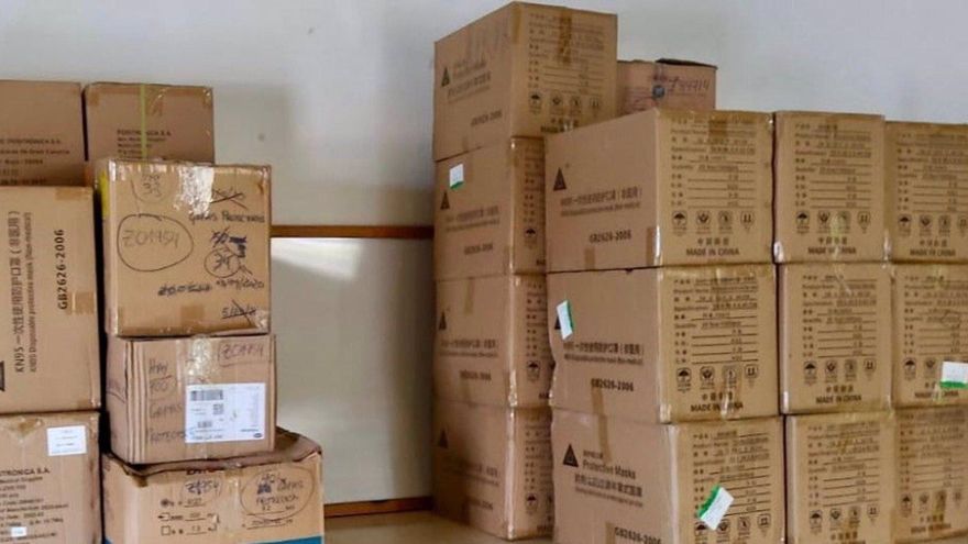 Material para ser repartido entre los afectados por el volcán