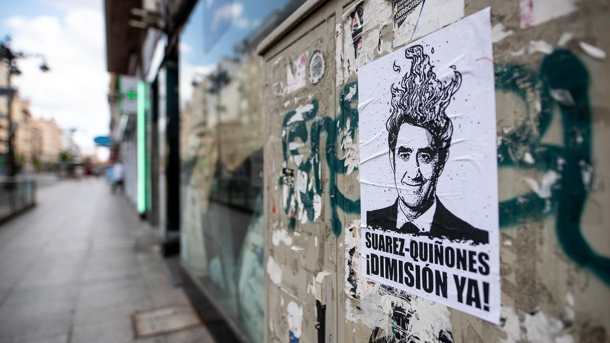 Aparecen carteles en la provincia de León que piden la dimisión de Quiñones y del Director General de Política Forestal