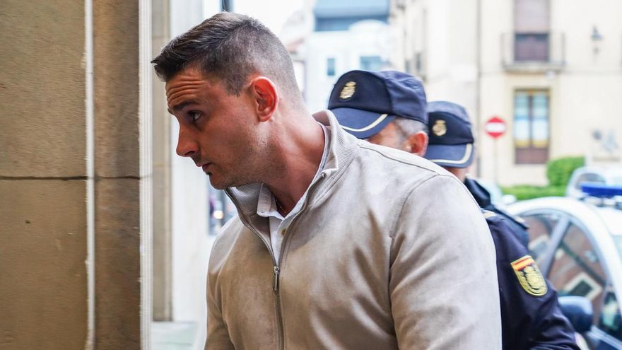 Unanimidad en el jurado popular para declarar culpable de asesinato al hombre que mató a su expareja en Mansilla