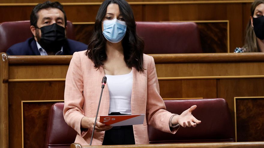 Arrimadas apuesta por el PP para una moción de censura: debilita más a Sánchez