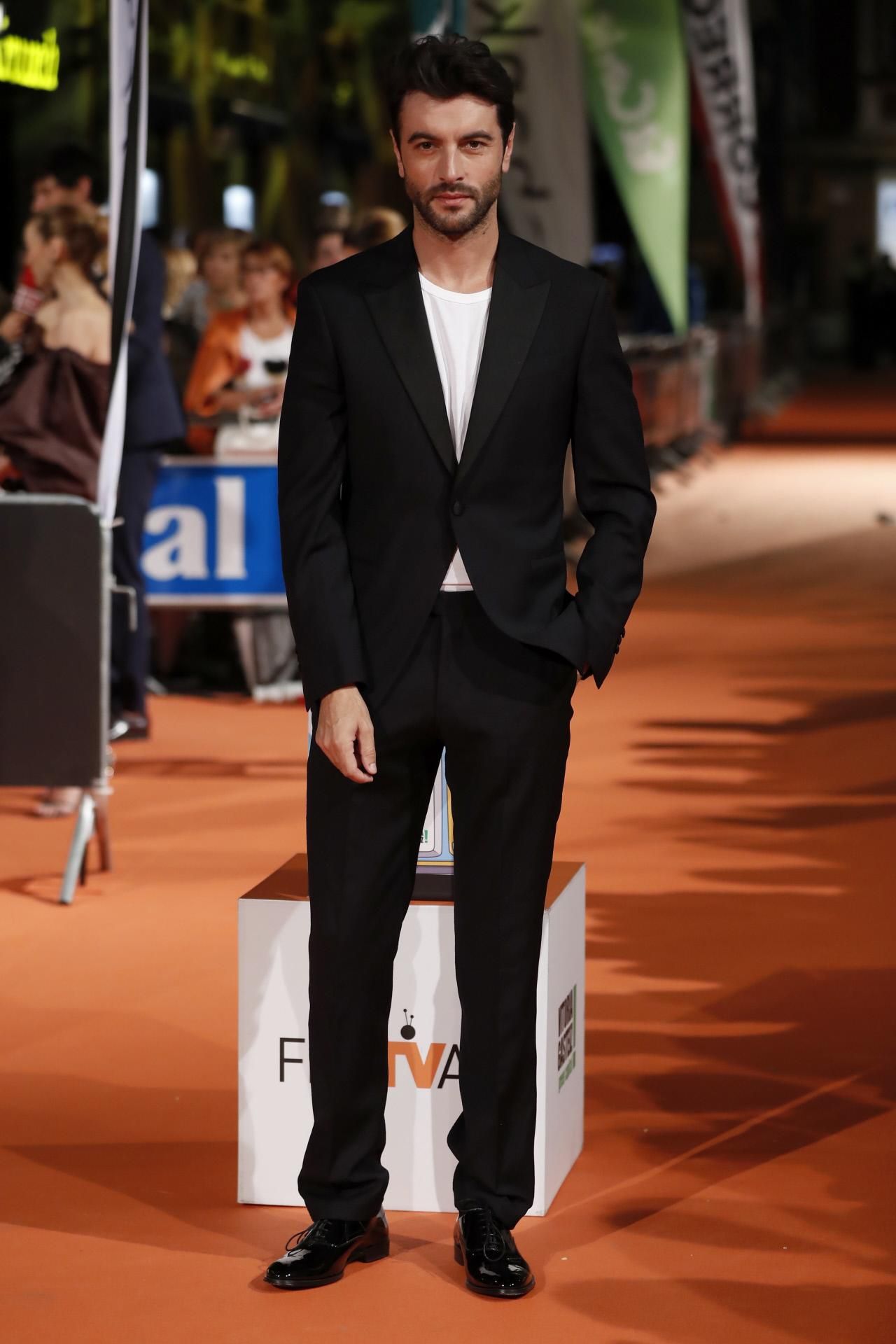 Javier Rey en la alfombra naranja del FesTVal 2018