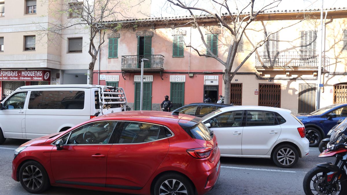 Fachada de la vivienda donde se ha llevado a cabo la operación.