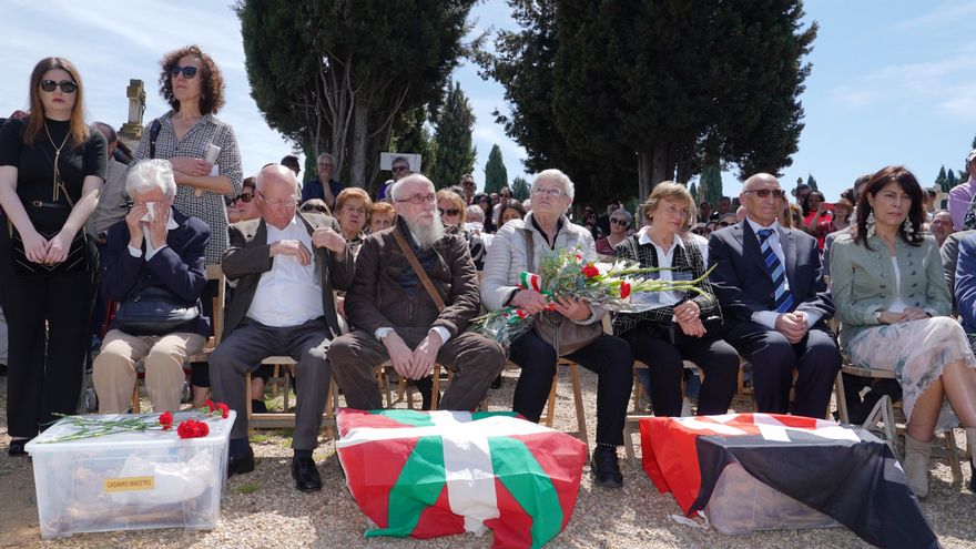 Cientos de personas homenajean a las víctimas de la represión franquista recuperadas en los últimos años en Valladolid