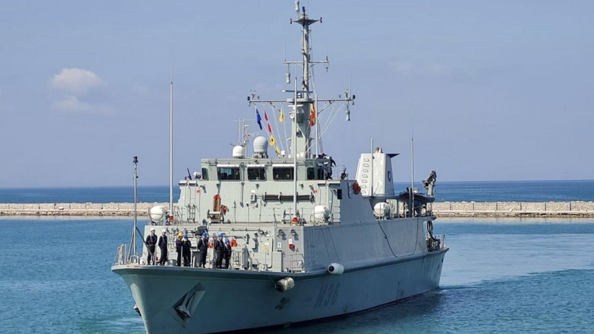 Buque cazaminas Tajo.