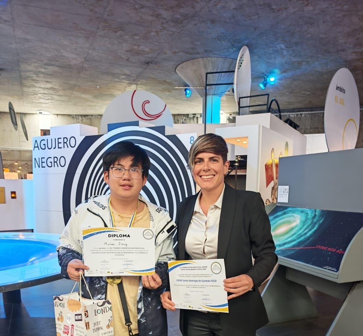 Muchen Jiang, del Colegio Santo Domingo de Guzmán, ganador de la fase final del XLI Torneo Junior de Matemáticas Luis Balbuena Castellano.