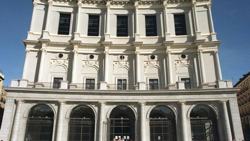 Fachada del Teatro Real.