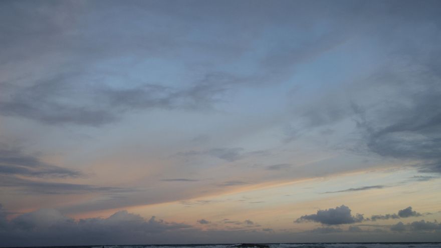 Once comunidades en alerta por nevadas, oleaje o viento de hasta 100 kilómetros por hora