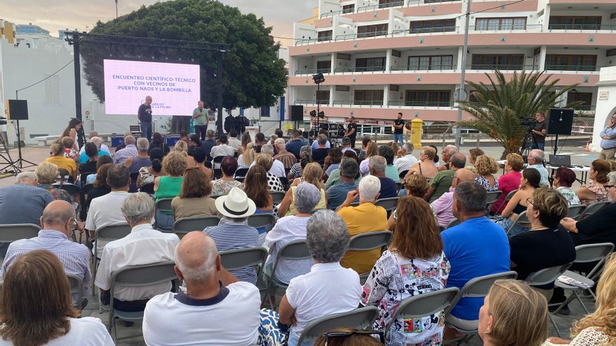 Científicos y técnicos muestran los avances que permiten recuperar la normalidad en Puerto Naos y La Bombilla