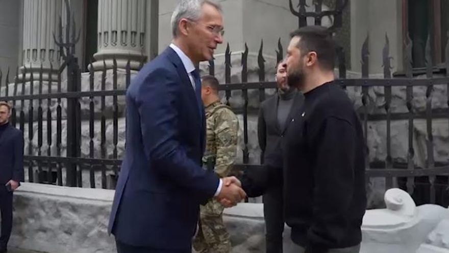 El secretario general de la OTAN visita Ucrania