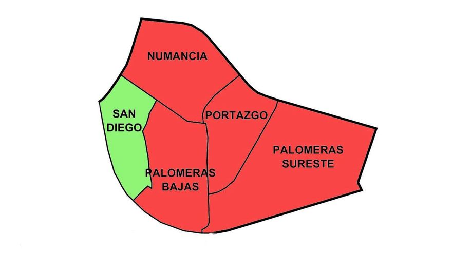 Los vecinos de Puente de Vallecas rechazan los parquímetros en cuatro barrios y los aceptan en uno por estrecho margen