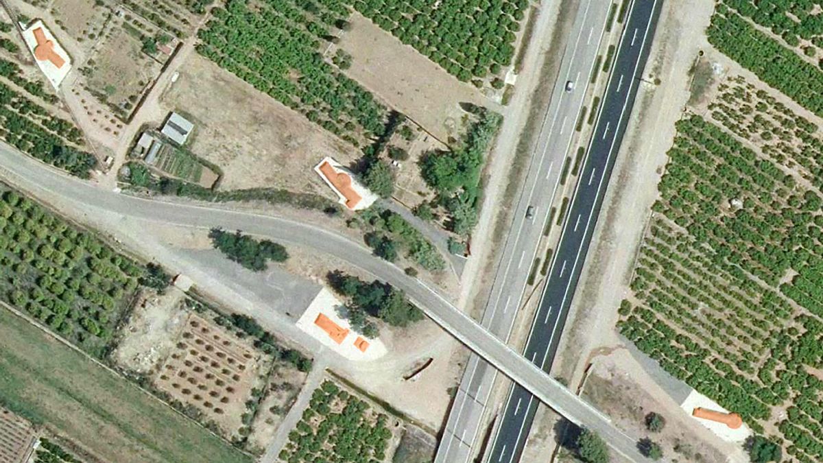 Situació de l’illa de resistència, formada per quatre blocaus, en el camí del Cabeçol. En el semicercle del blocat es situaven les metralladores i en la part allargada, pels dos costats, els fusellers.