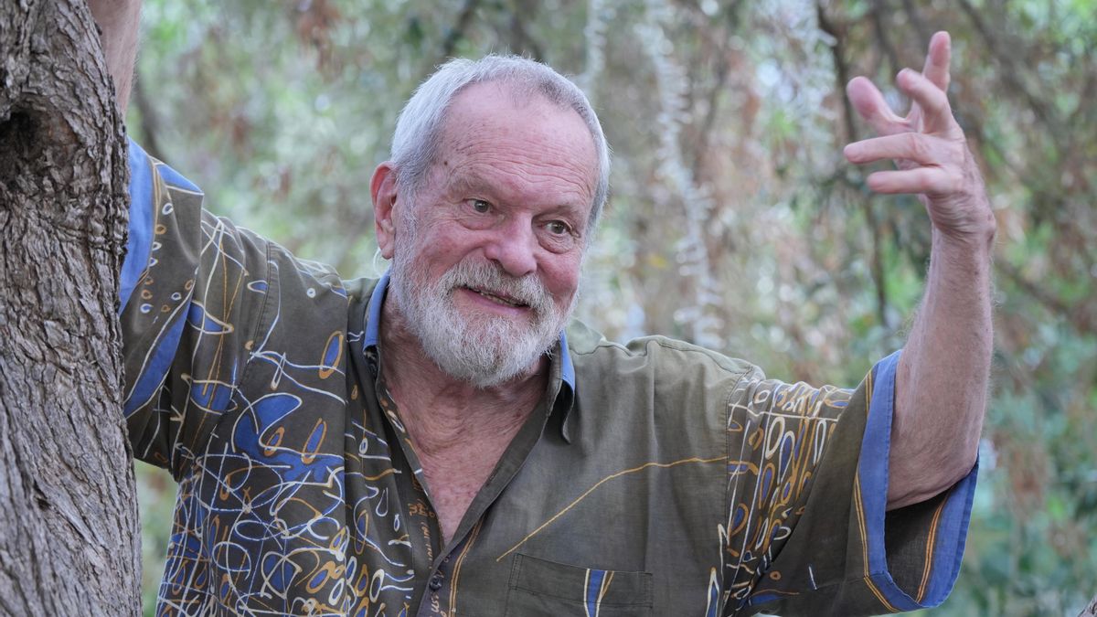 Terry Gilliam posa antes de la entrevista en el Hotel Melià Aiguadolç de Sitges.