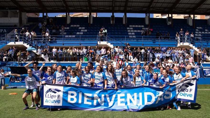 Las jugadoras del Alavés se quejan de que el club no reconozca el "esfuerzo" del ascenso a Primera División con una prima