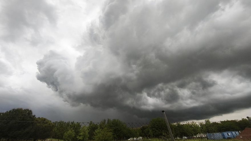 Brutal tromba de agua en Guijo de Granadilla con el norte de Cáceres en alerta roja por lluvias