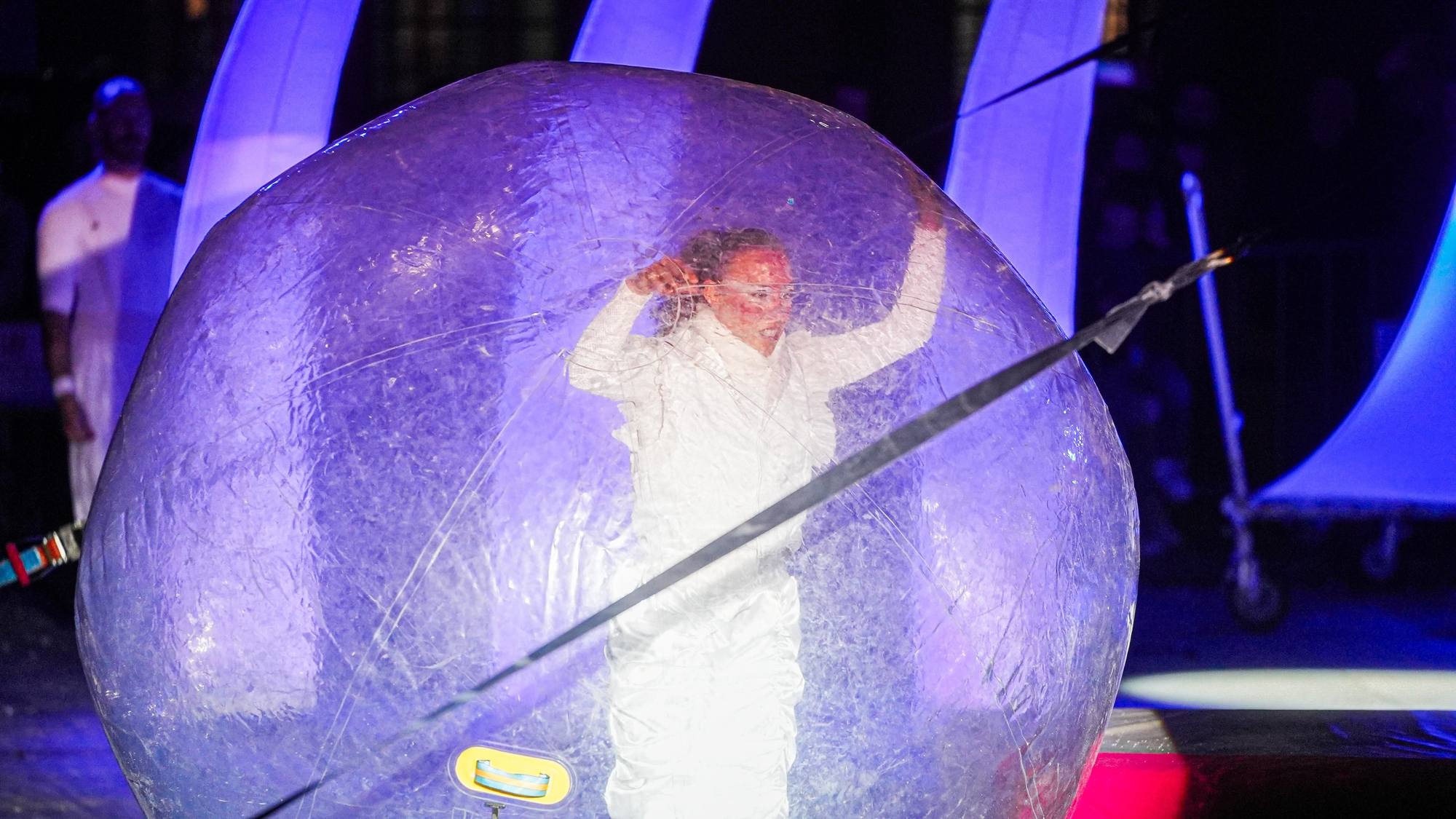 Espectáculo de acrobacias en la Corredera