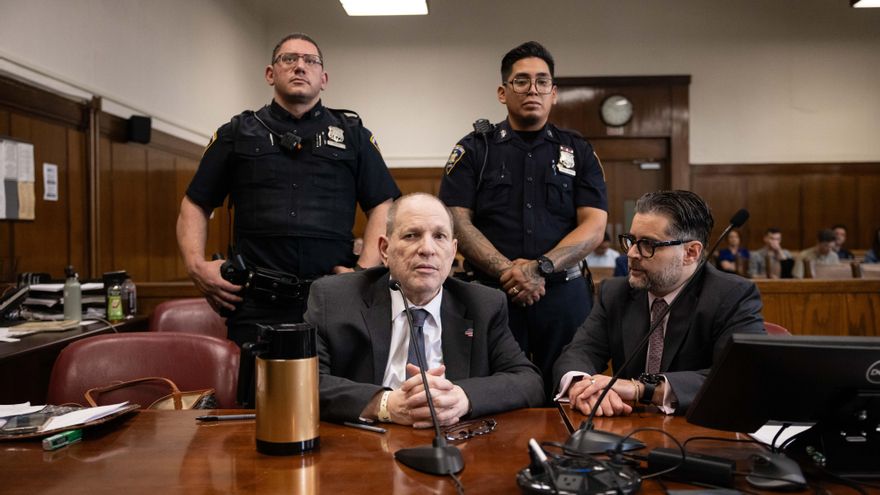 Weinstein dice estar arrepentido de "actuar inmoralmente" mientras aguarda veredicto