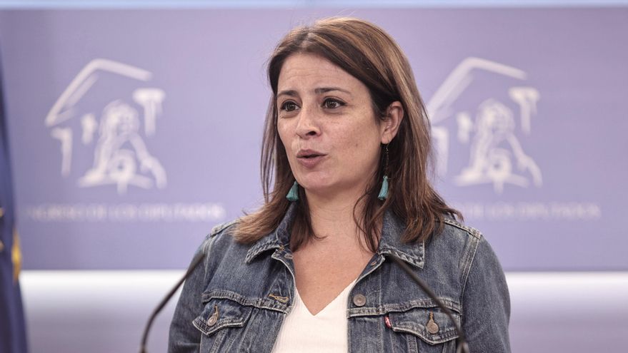 La vicesecretaria general del PSOE y portavoz en el Congreso, Adriana Lastra, en rueda de prensa el 15 de junio de 2021