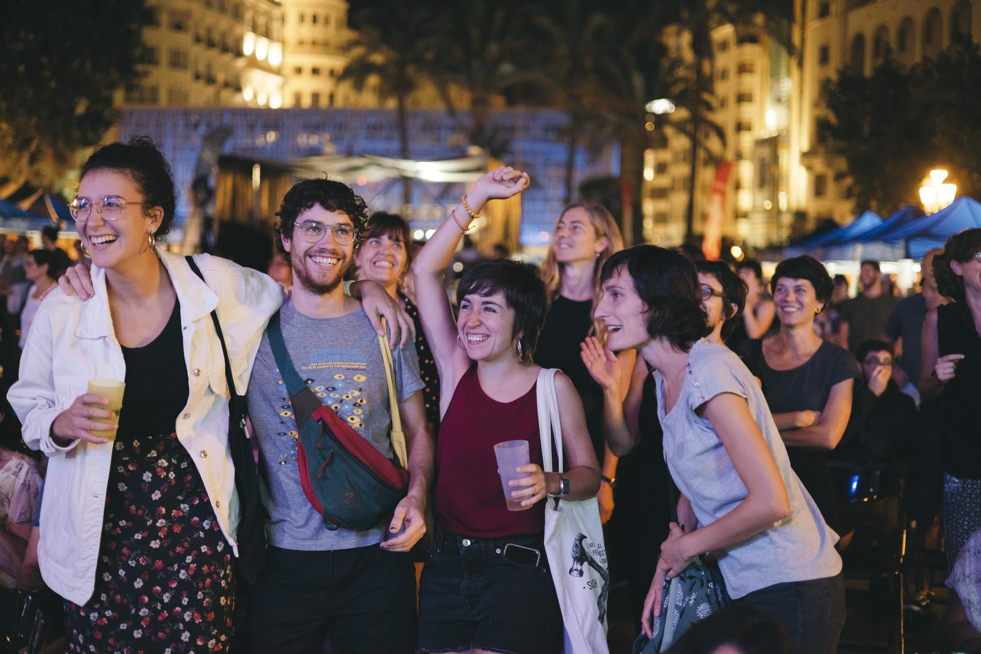 Un grupo de jóvenes durante el concierto de Ley Dj
