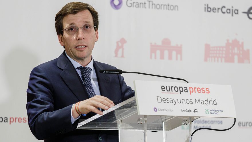 El alcalde de Madrid, José Luis Martínez Almeida, en un desayuno de Europa Press