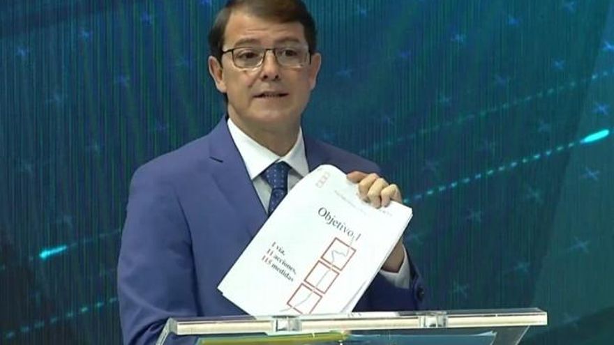 Fernández Mañueco airea el Plan Oeste de Zapatero.