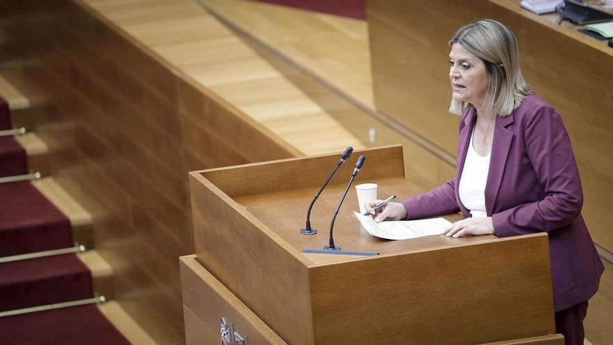 Carmen Ortí, atrapada en una vaga històrica al cap de mig any com a consellera