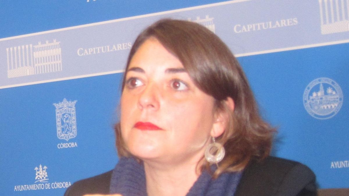 Elena Cortés afirma que la "persistencia y dureza de la crisis" exige como respuesta "una quita hipotecaria"