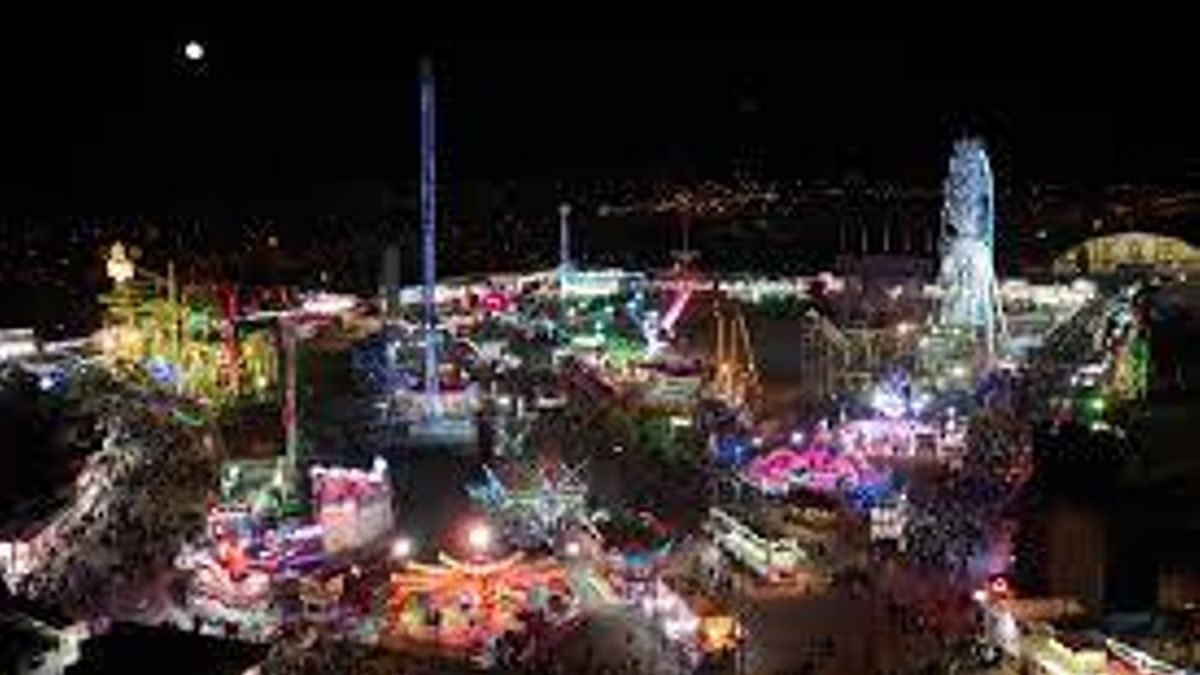 La presunta agresión sexual a una menor en Zaragoza detiene las fiestas del Pilar durante cinco minutos