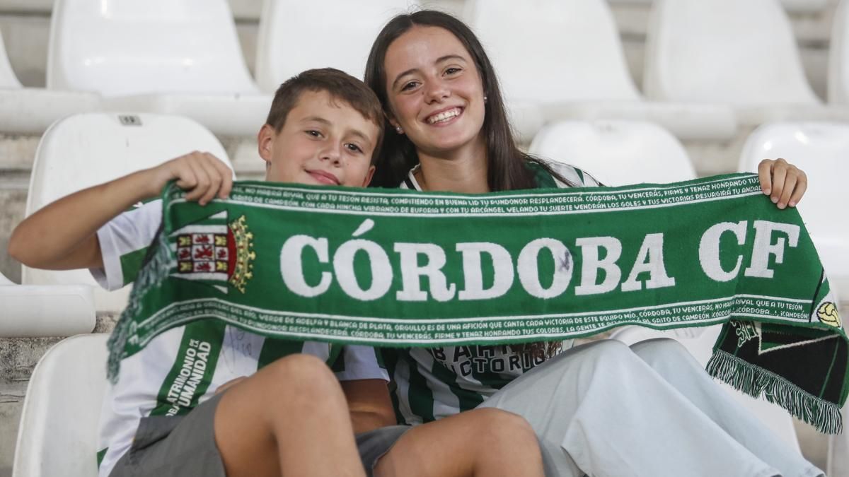 Grada Blanquiverde del Córdoba CF - Granada CF