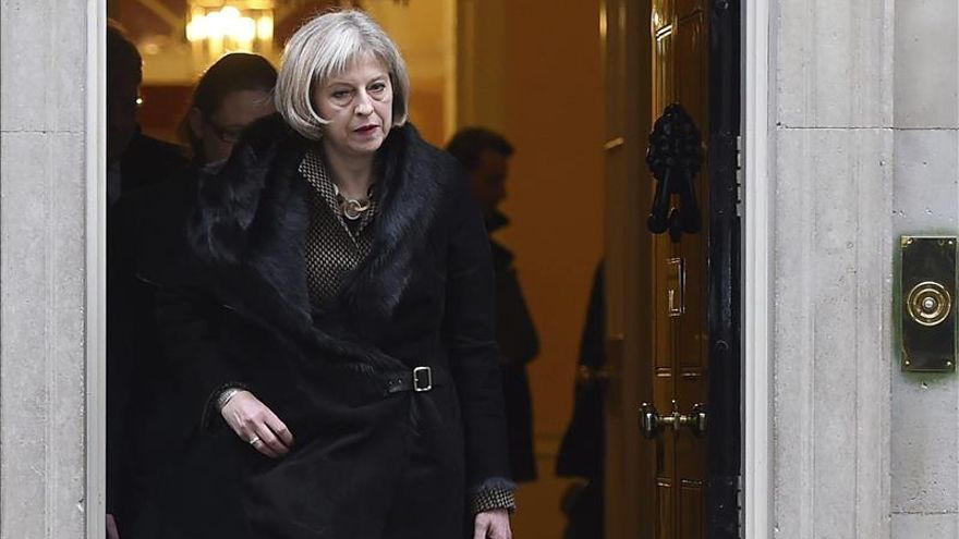 La ministra de Interior británica llama a combatir el antisemitismo