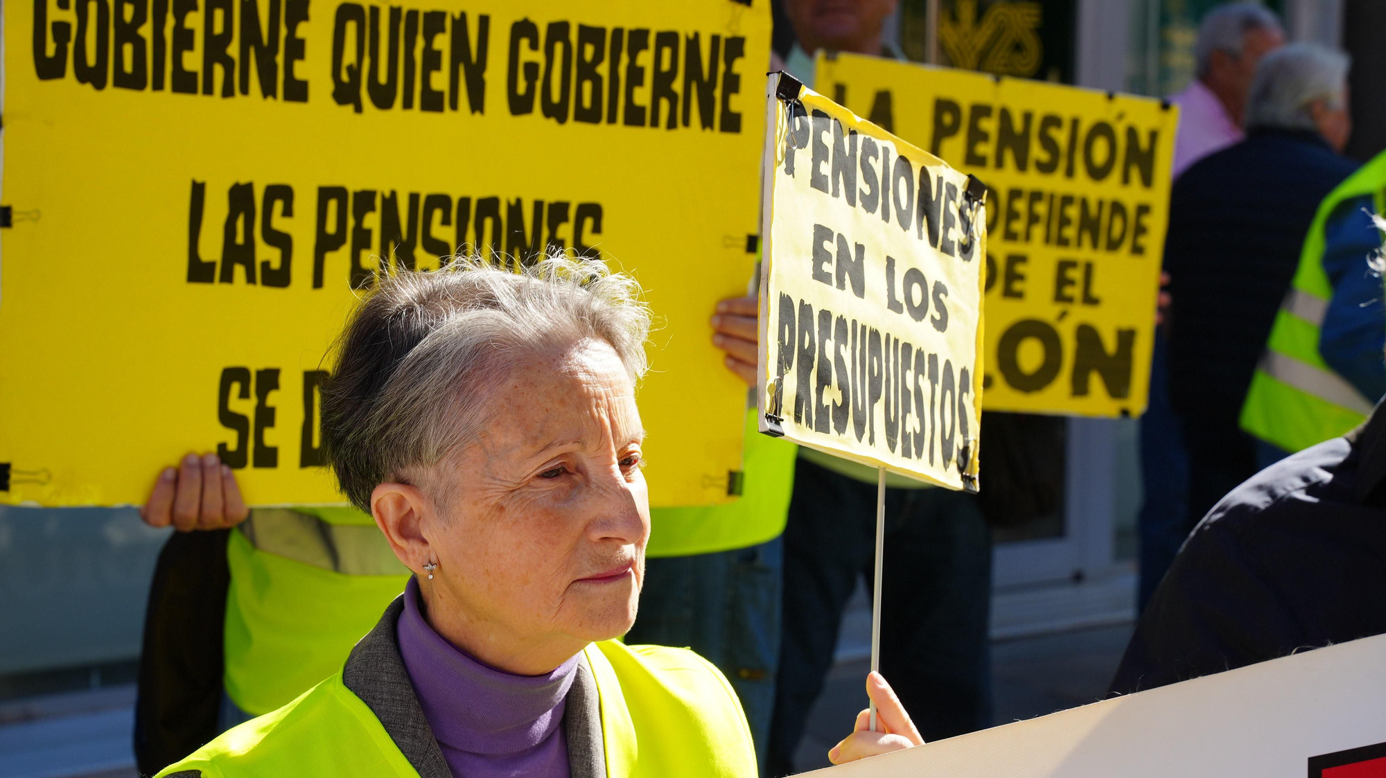 La Plataforma Ciudadana de Córdoba por las Pensiones se concentra frente al Ayuntamiento