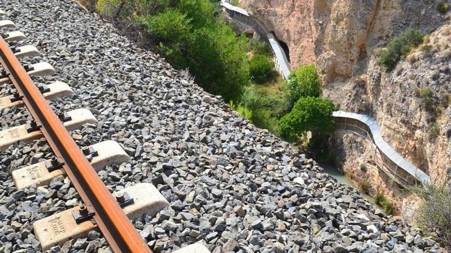 Así será el 'Caminito del rey' castellanomanchego: una vía verde pero... con tren