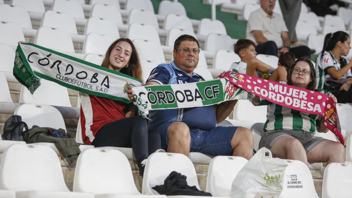 Grada Blanquiverde del Córdoba CF - CD Tenerife