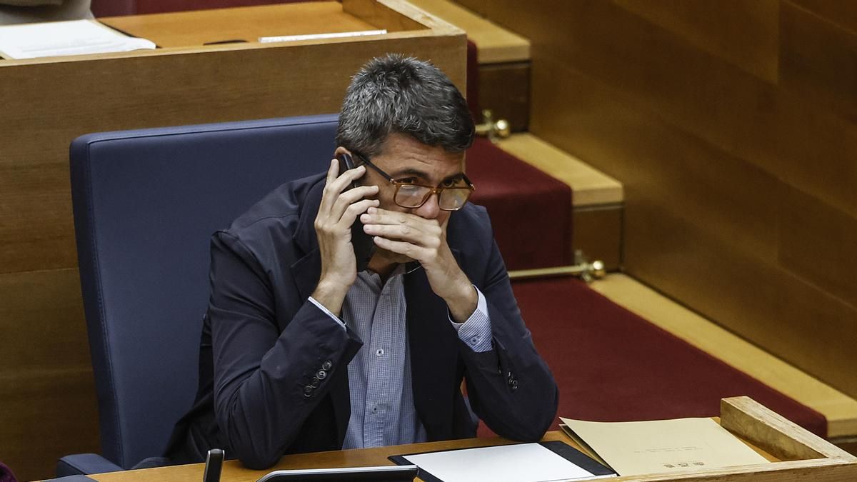 Lee aquí todos los mensajes del grupo de Whatsapp del Gobierno de Mazón el día de la dana