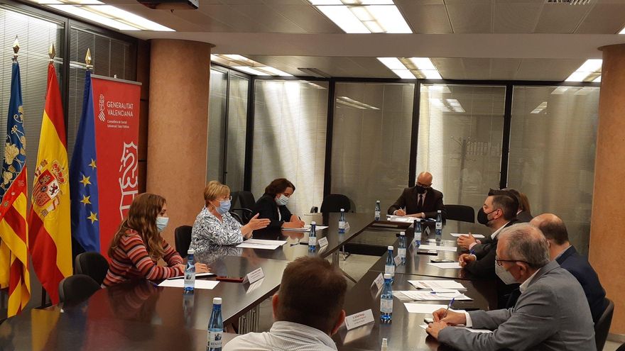 Reunión en la Conselleria de Sanidad con el colectivo fallero.
