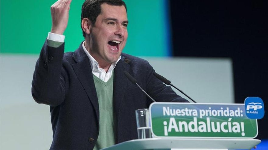 Juanma Moreno dice que Pedro Sánchez no va a Andalucía "porque Díaz no lo invita"