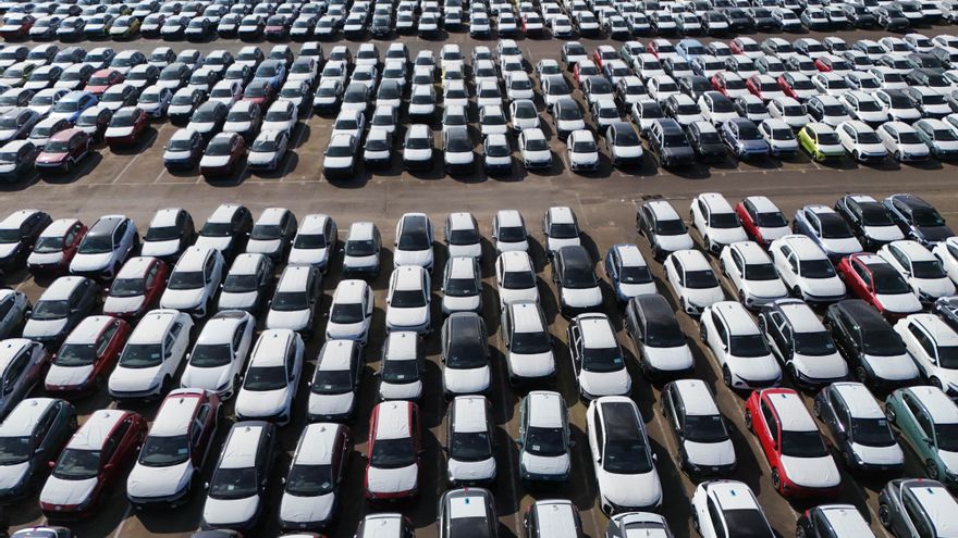 Cuánto cuesta cambiar de nombre un coche y qué documentos necesitas para modificar la titularidad