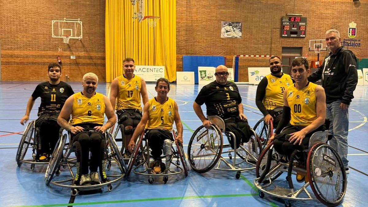 Equipo aurinegro del histórico debut en la élite.