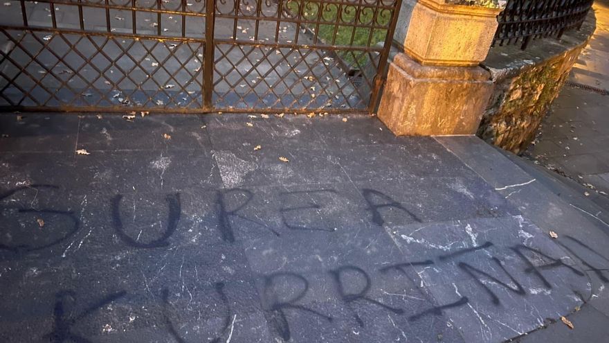 Ecos del día de la Constitución en Euskadi: desaparece la bandera de España de la Casa de Juntas de Gernika