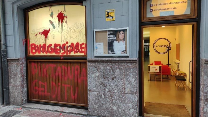 Podemos denuncia un ataque con pintadas contra su sede de Vitoria