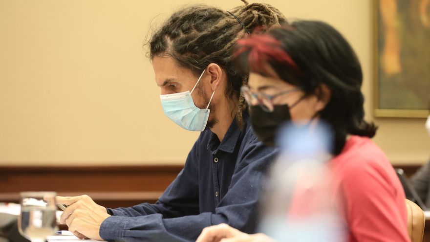 Alberto Rodríguez anuncia que deja Podemos y la política tras la retirada de su escaño