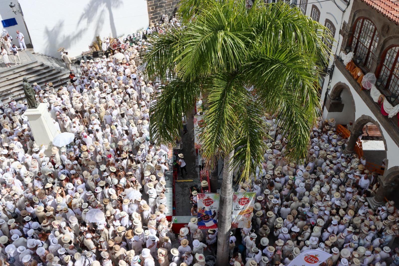 Santa Cruz de La Palma vibra con los sones cubanos en el gran desembarco de Los Indianos. JOSÉ AYUT