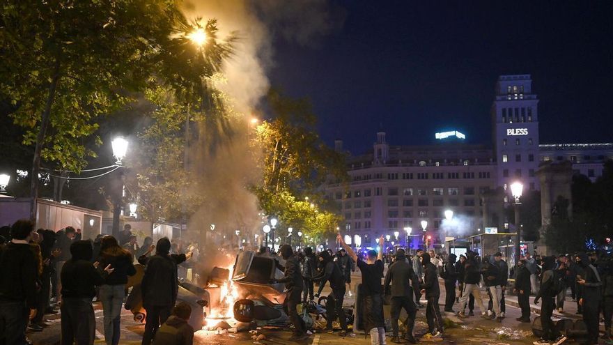El Govern se personará como acusación contra los detenidos en los altercados y pide regular las redes sociales
