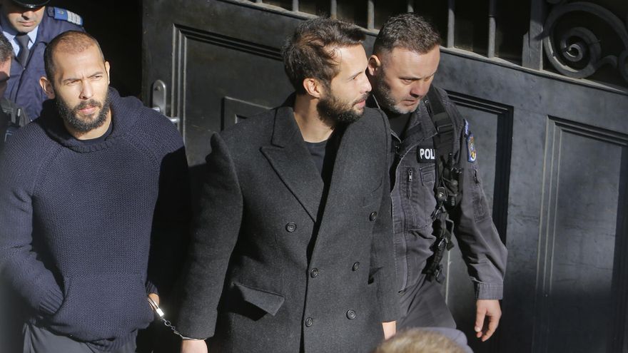 El influencer Andrew Tate forzaba a una de las víctimas a ganar 10.000 euros al mes como modelo erótica, según la Fiscalía