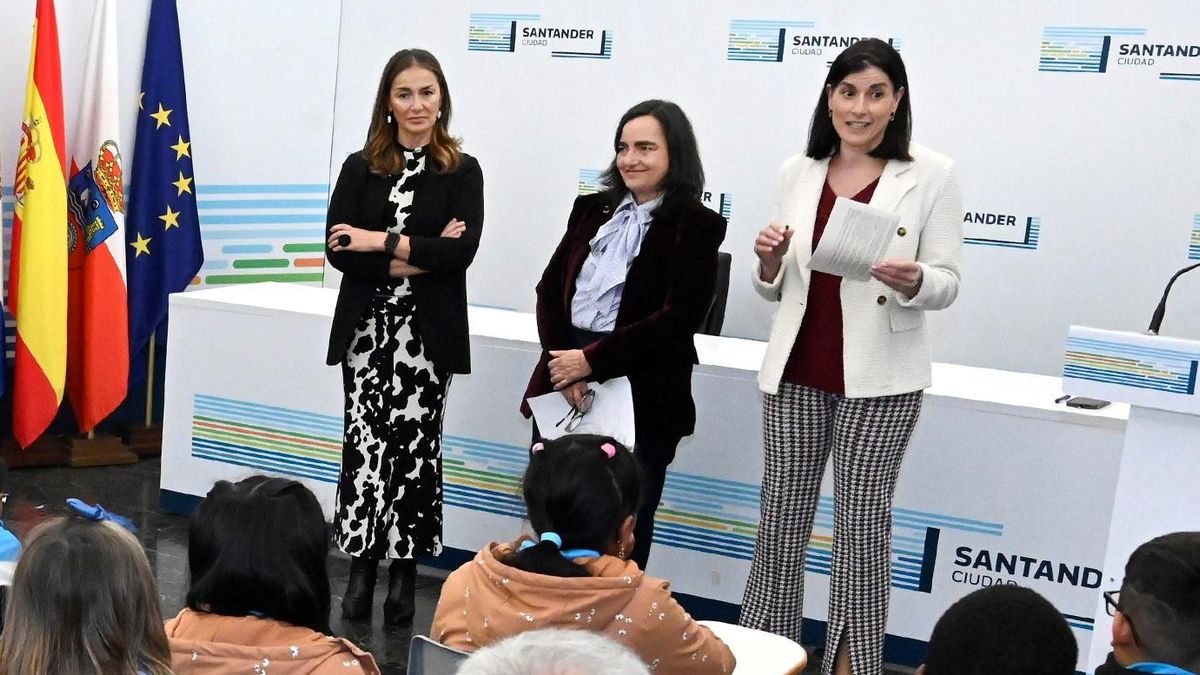 El Ayuntamiento de Santander (PP) festeja en sus instalaciones una jornada antiaborto con un grupo 'provida'