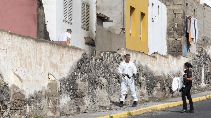 La joven quemada en Las Palmas mantiene una evolución positiva