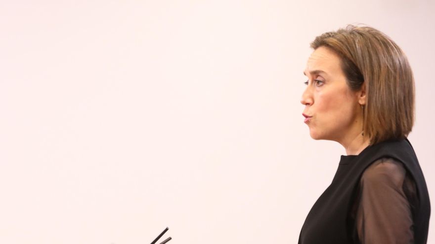 La portavoz del PP en el Congreso de los Diputados, Cuca Gamarra, interviene enrueda de prensa