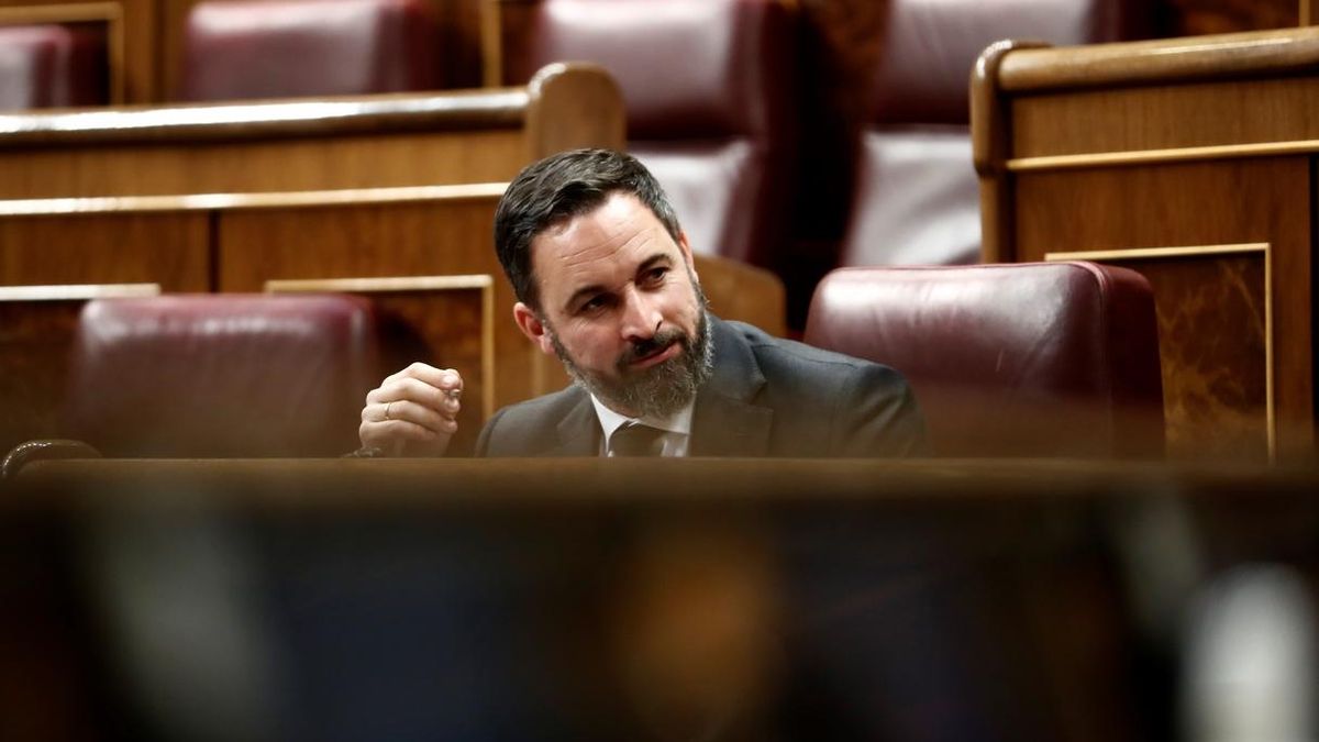 Abascal ensalza a Orbán y acusa a Sánchez de llevar el país "al borde de una dictadura criminal"