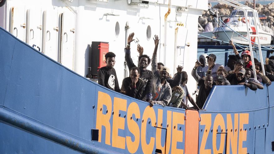 Italia autoriza al barco de Sea Eye con 414 migrantes a atracar en Pozzallo