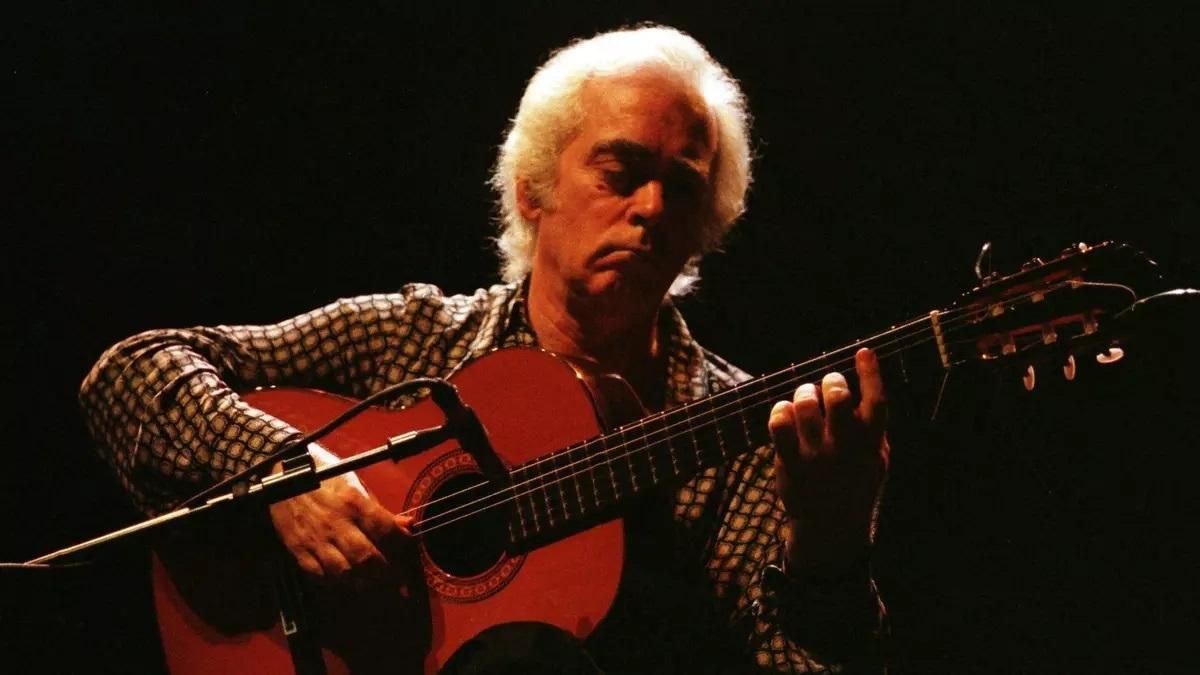 Manolo Sanlúcar en el año 2000, durante su actuación en el festival nacional de Cante de Las Minas de La Unión, en Cartagena.